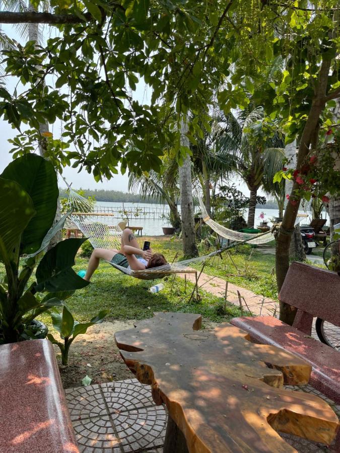 Coral Riverside Homestay & Hostel 会安 外观 照片