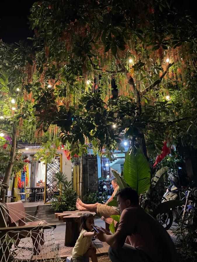 Coral Riverside Homestay & Hostel 会安 外观 照片