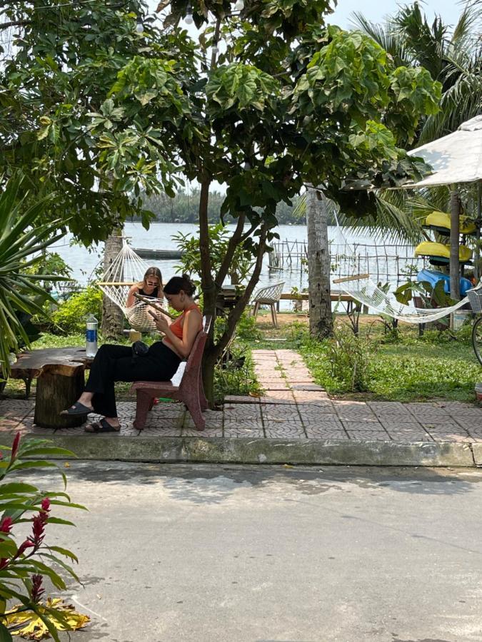 Coral Riverside Homestay & Hostel 会安 外观 照片