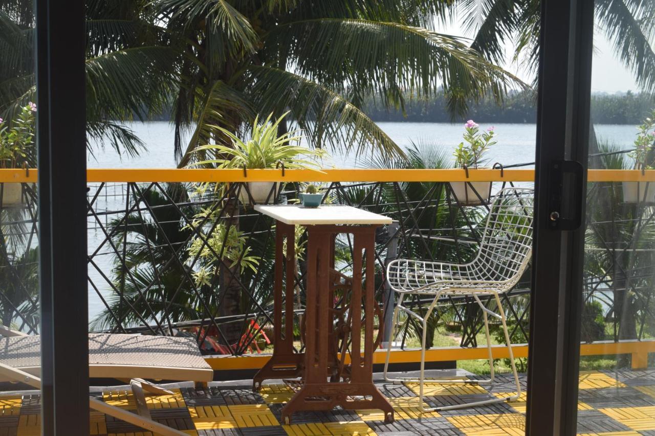 Coral Riverside Homestay & Hostel 会安 外观 照片